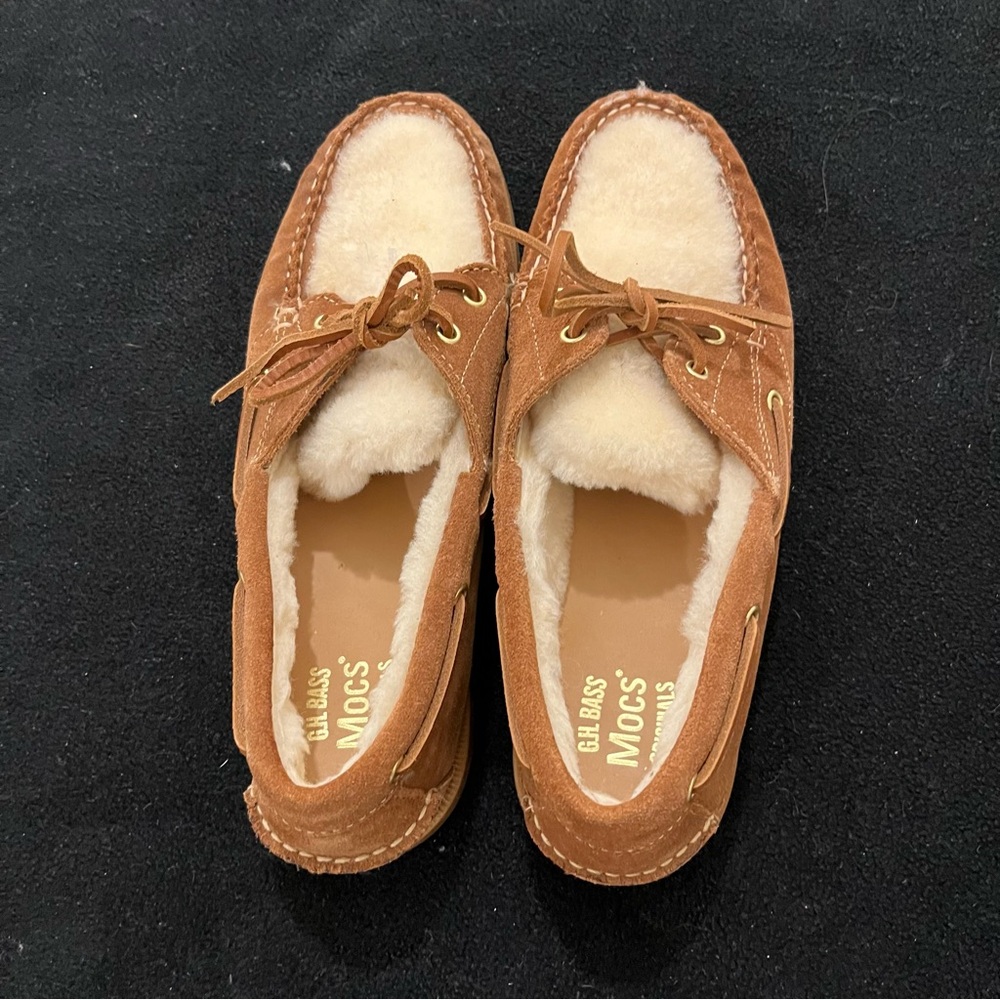 G.H. Bass & Co. Hampton Shearling Moccasins - Picture 2 of 4